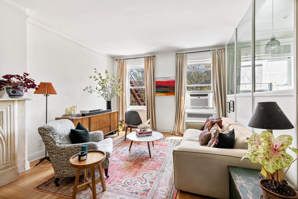 Photo for 25 PLAZA ST WEST - 25 Plaza St West Cooperative in Park Slope, Brooklyn