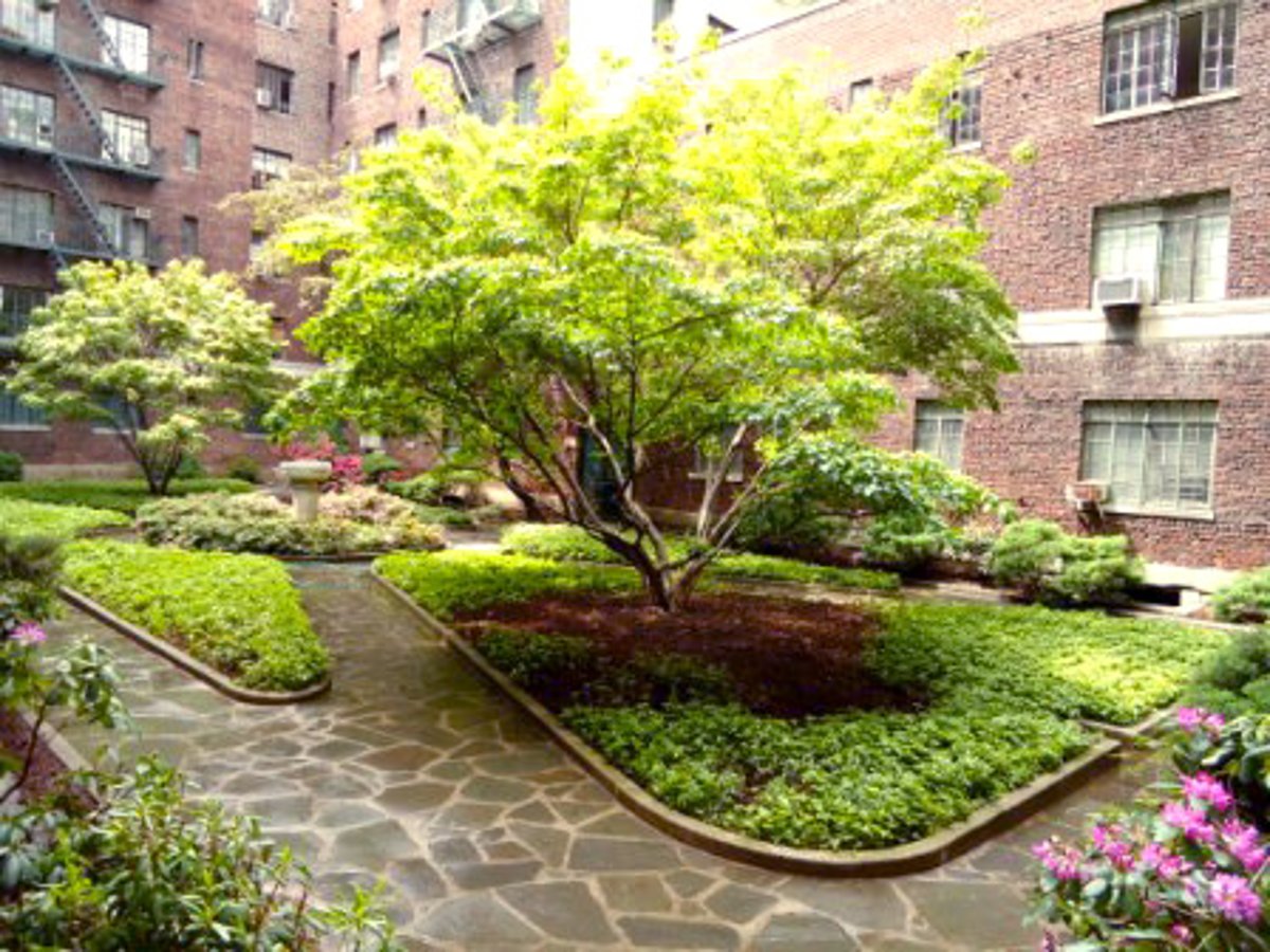 Photo for 72 Barrow Street - 72 Barrow Street Rental Building in West Village, Manhattan
