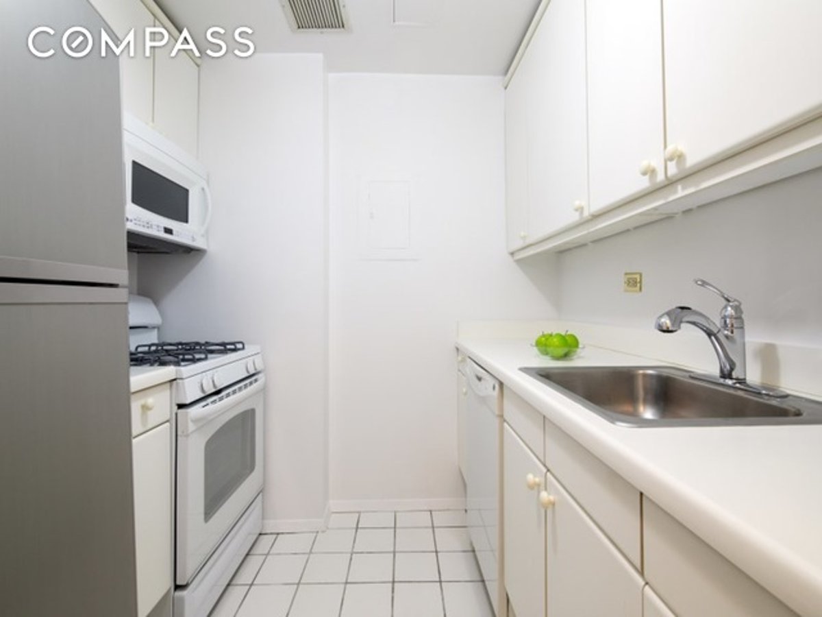 Photo for Trump Parc - 106 Central Park South Condominium in Midtown, Manhattan