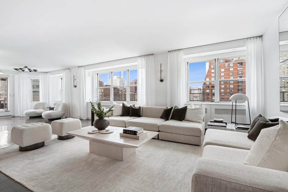 Photo for The Amherst - 401 East 74th Street Condominium in Upper East Side, Manhattan