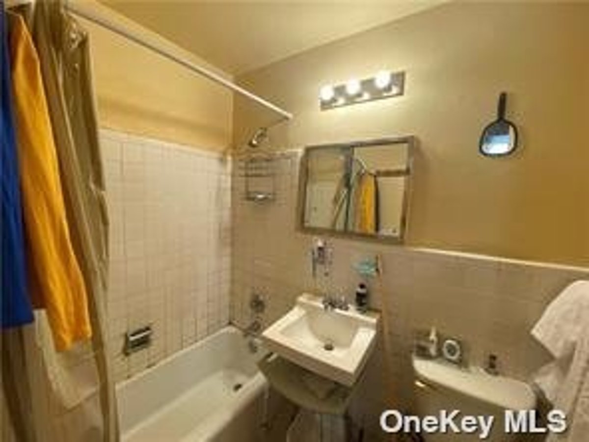 Photo for 185 Hall Street - 185 Hall Street Cooperative in Clinton Hill, Brooklyn