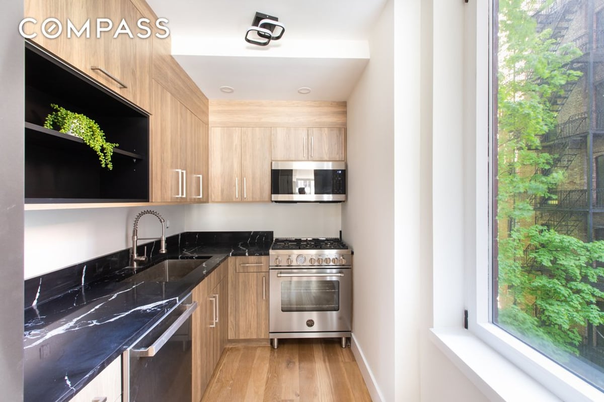 Photo for Lexington Parc - 127 East 30th Street Condominium in Murray Hill, Manhattan