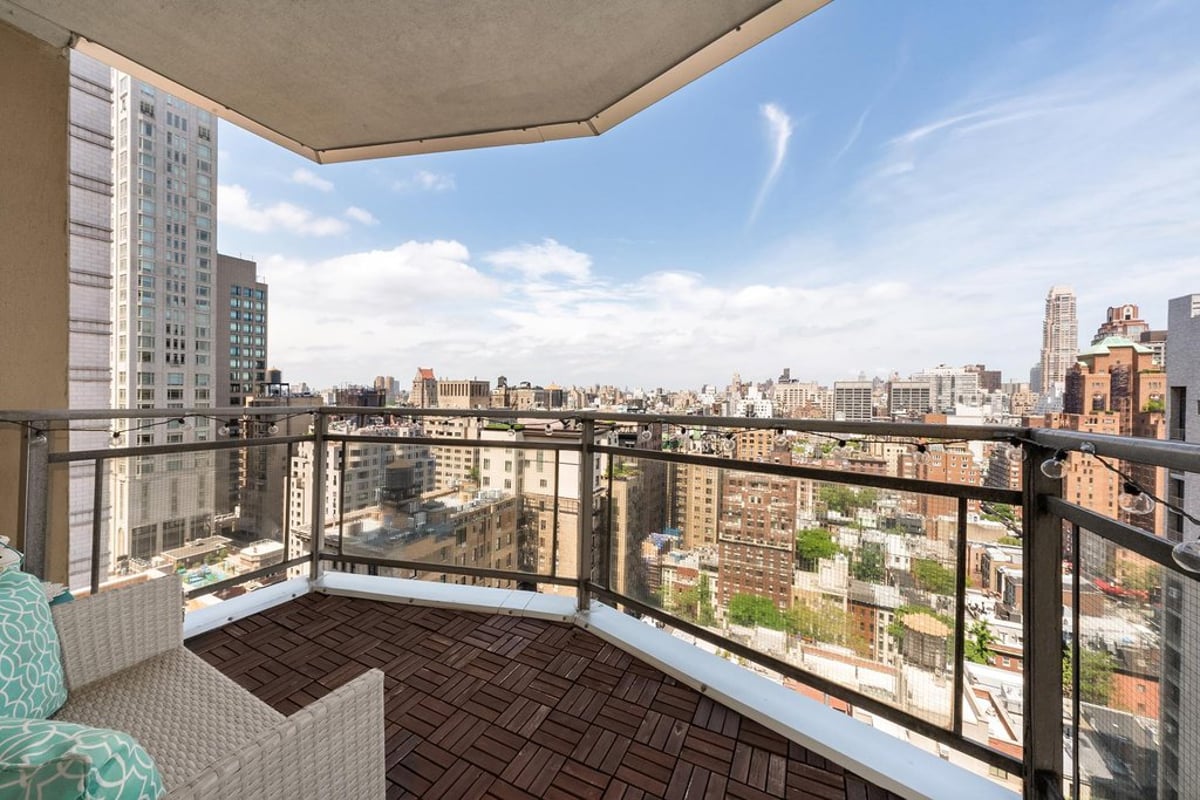 Photo for Plaza Tower - 118 East 60th Street Cooperative in Midtown, Manhattan