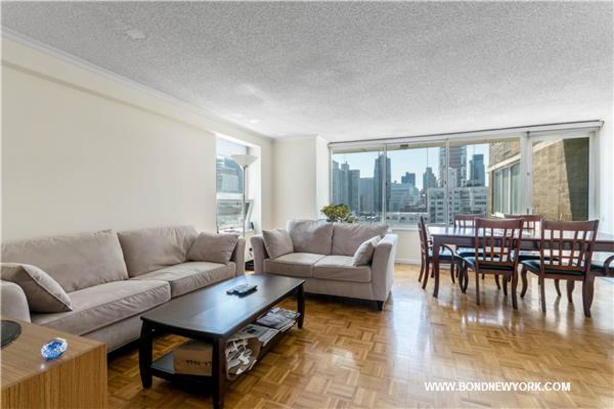 Photo for Hampton House - 404 East 79th Street Condominium in Upper East Side, Manhattan