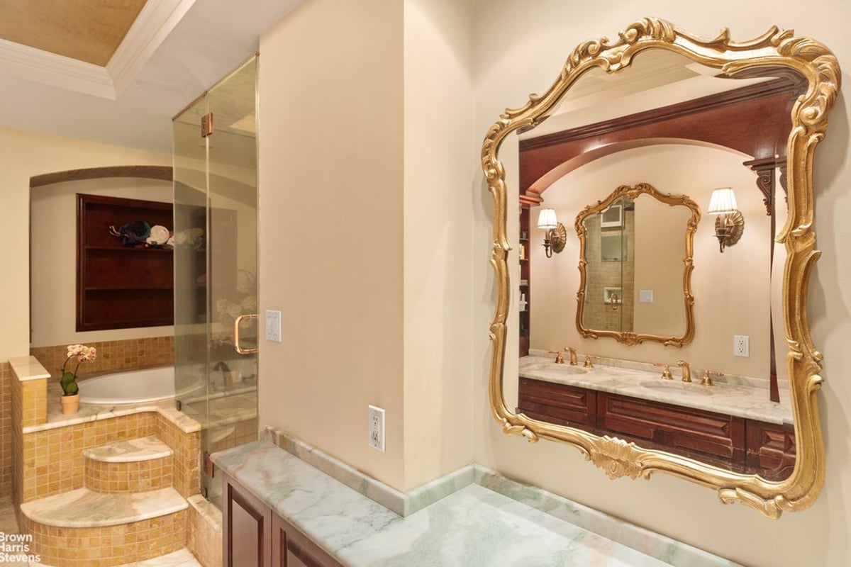 Photo for 160 East 38th Street - 160 East 38th Street Cooperative in Murray Hill, Manhattan