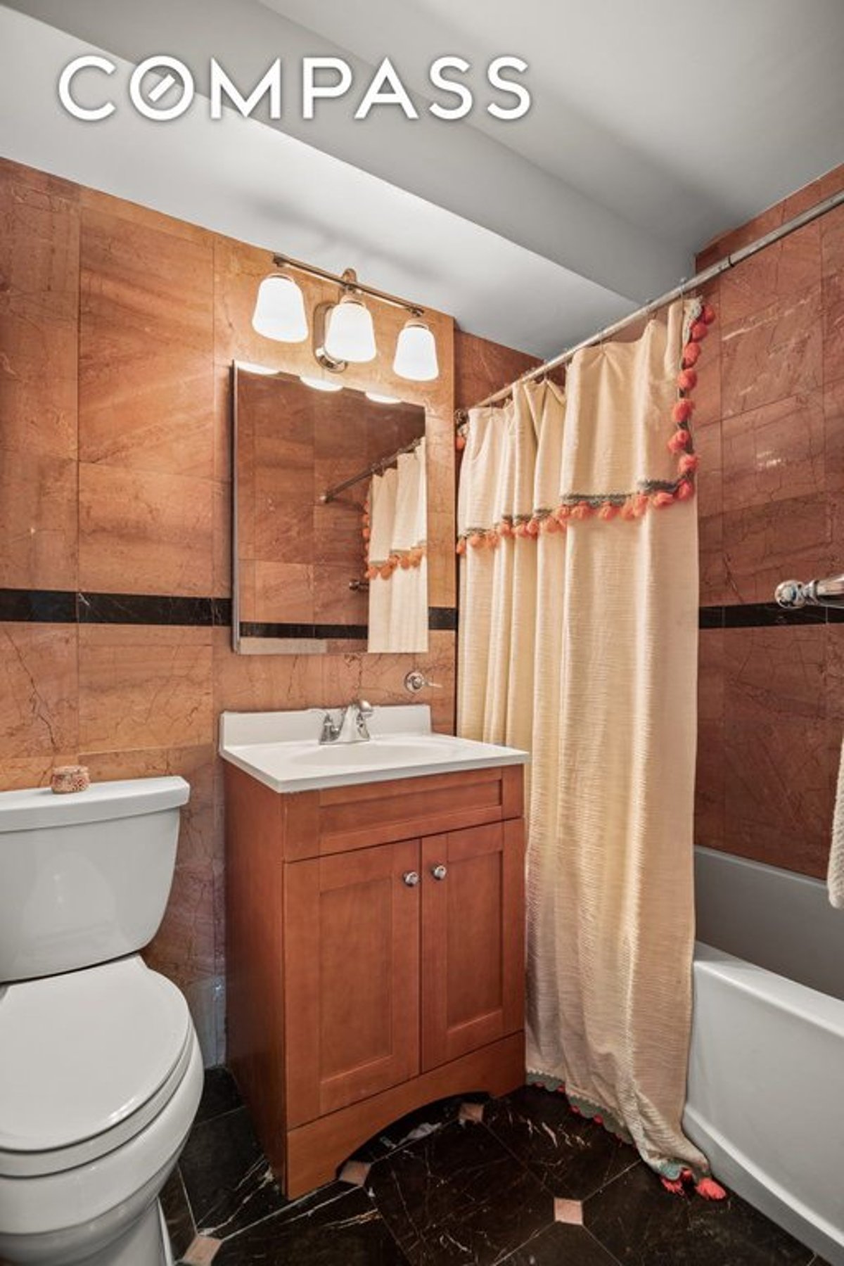 Photo for 446 East 86th Street - 446 East 86th Street Cooperative in Upper East Side, Manhattan