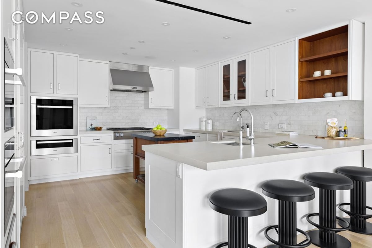 Photo for 210 WEST 77 STREET - 206 West 77th Street Condominium in Upper West Side, Manhattan