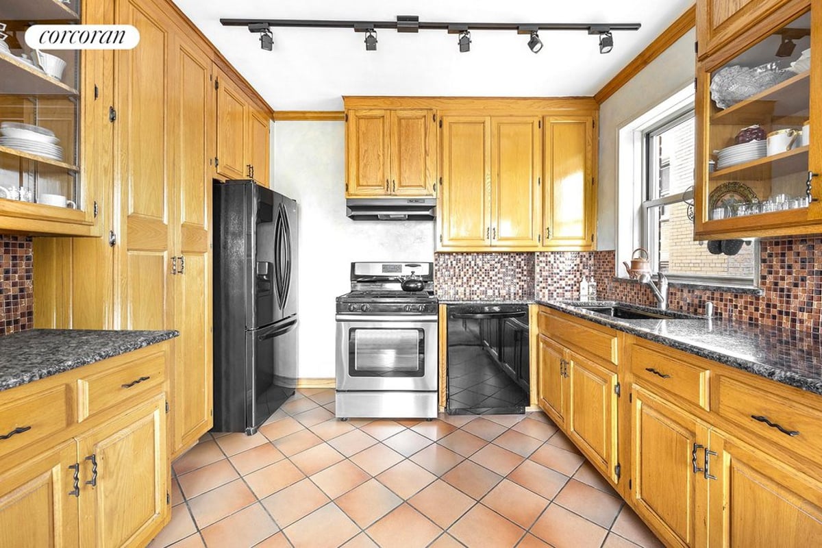 Photo for 34 Plaza St East - 34 Plaza St East Cooperative in Prospect Heights, Brooklyn