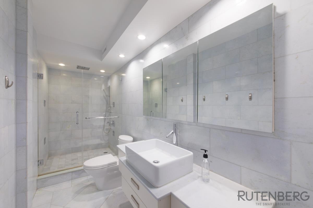 Photo for CPW Towers - 400 Central Park West Condominium in Upper West Side, Manhattan