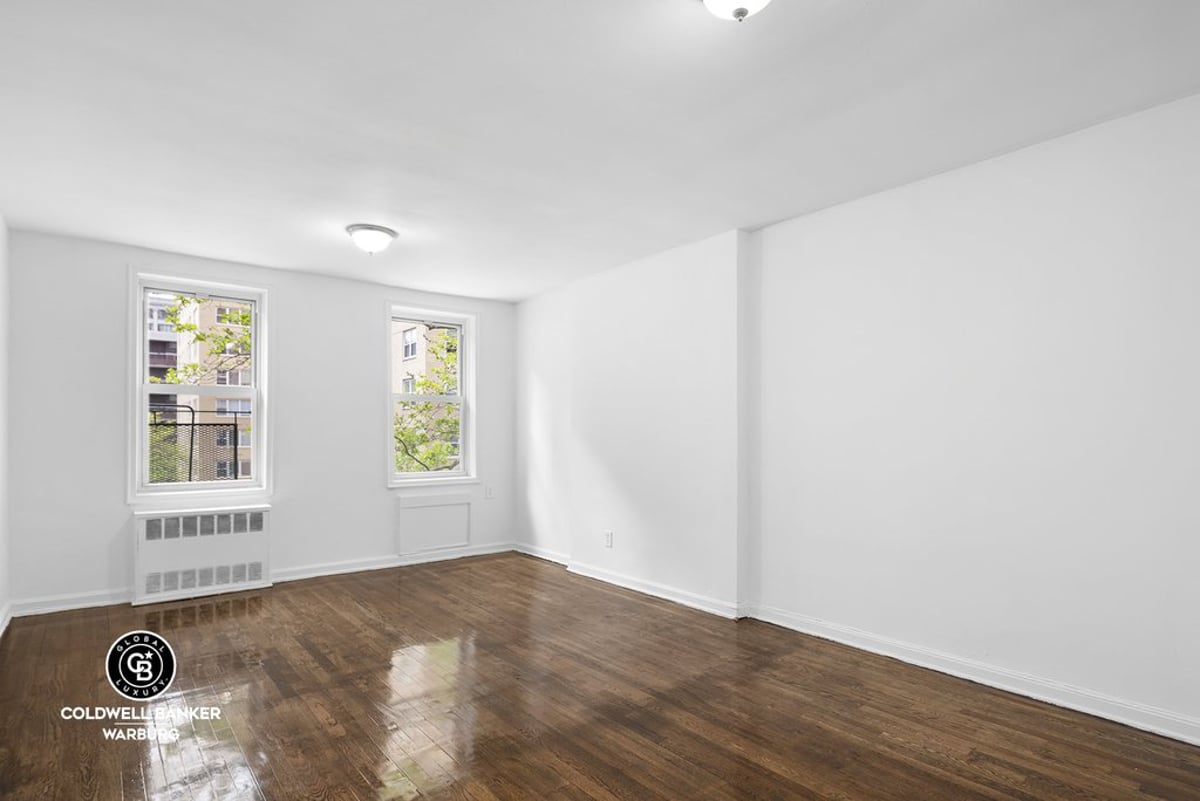 Photo for The Liberty - 311 East 25th Street Cooperative in Kips Bay, Manhattan