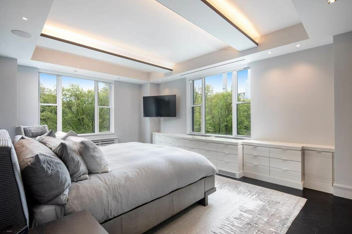 Photo for 91 CENTRAL PARK WEST - 91 Central Park West Cooperative in Lincoln Square, Manhattan