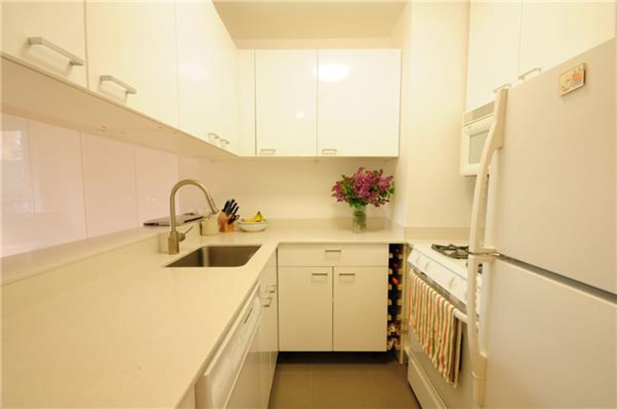 Photo for The Paladin - 300 East 62nd Street Condominium in Upper East Side, Manhattan