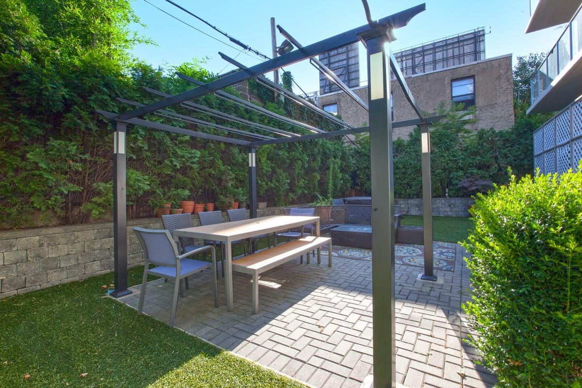 Photo for One Hunters Point - 5-49 Borden Avenue Condominium in Long Island City, Queens