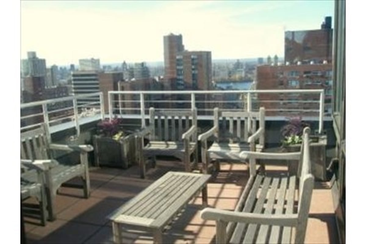 Photo for 677 West End Avenue - 677 West End Avenue Cooperative in Upper West Side, Manhattan