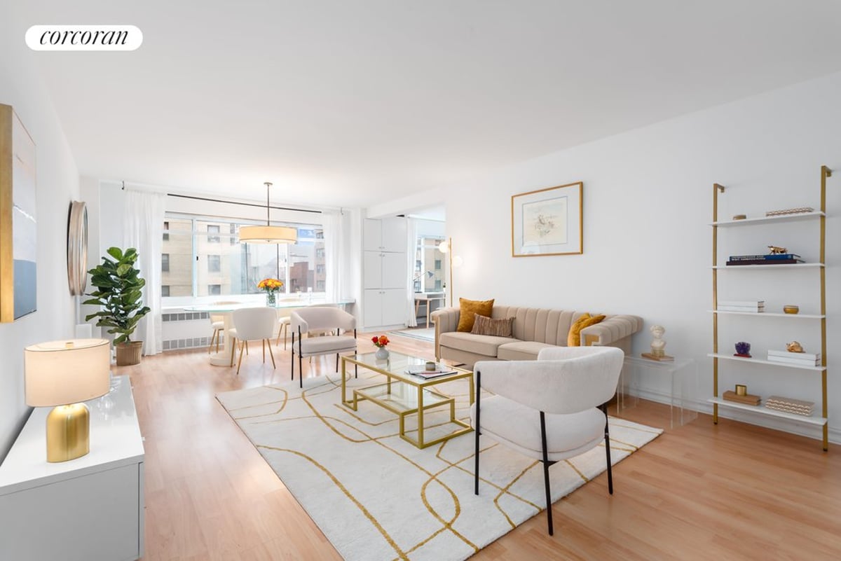Photo for Turtle Bay House - 249 East 48th Street Condominium in Midtown East, Manhattan