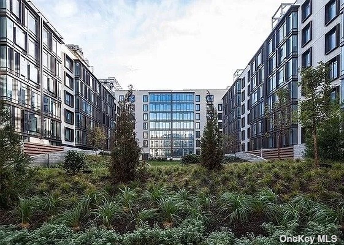 Photo for Oosten - 429 Kent Avenue Condominium in Williamsburg, Brooklyn