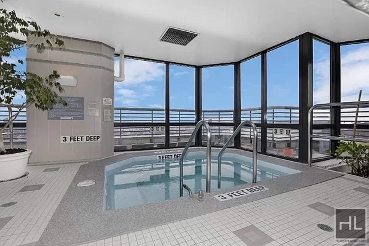 Photo for The Horizon - 415 East 37th Street Condominium in Midtown East, Manhattan