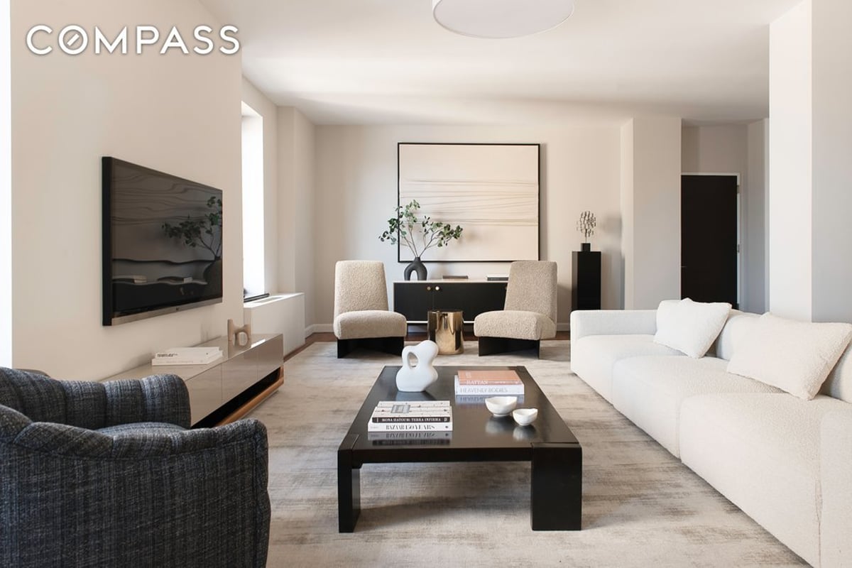 Photo for The Orwell House - 257 Central Park West Cooperative in Upper West Side, Manhattan