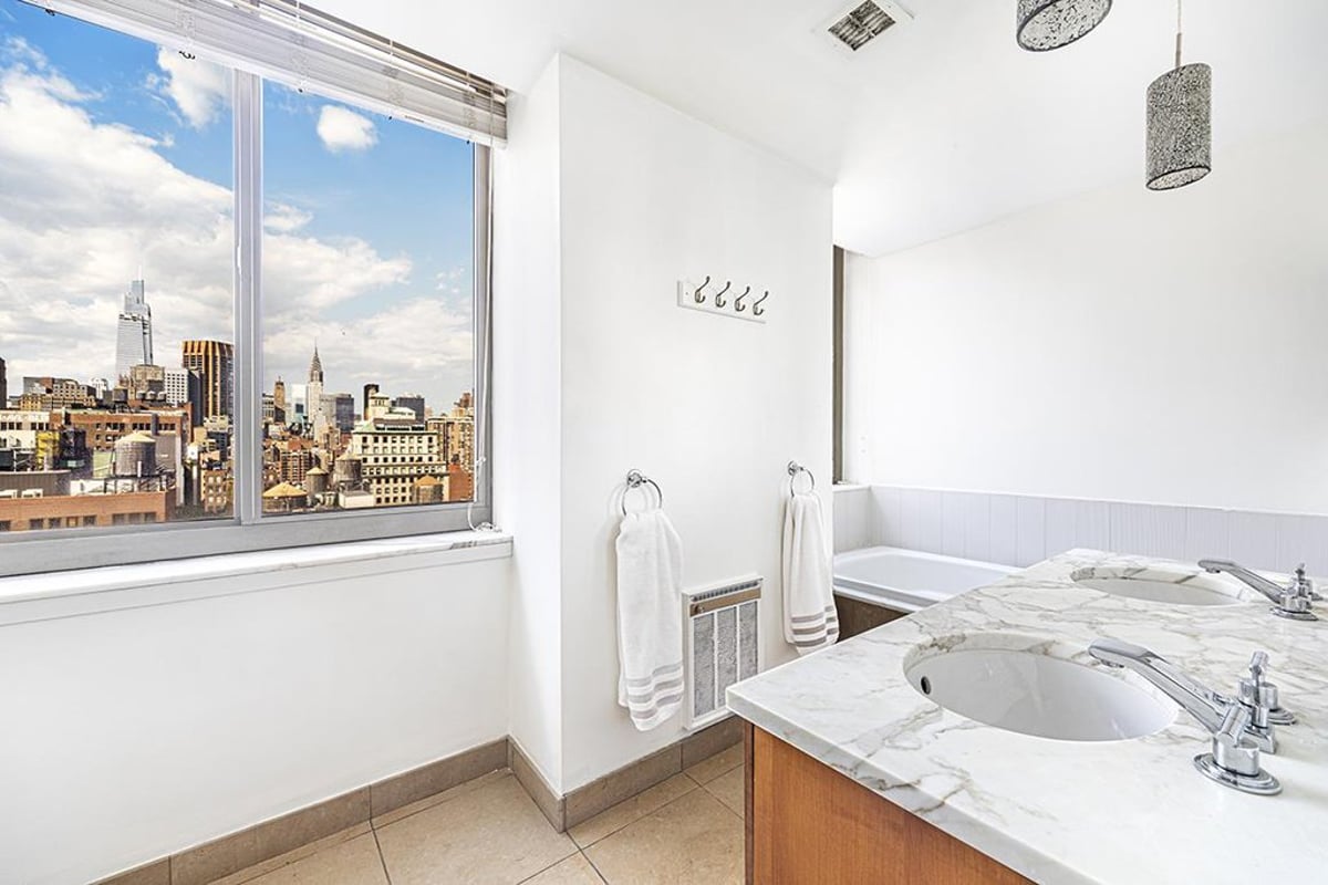 Photo for Crossing 23rd - 121 East 23rd Street Condominium in Gramercy Park, Manhattan