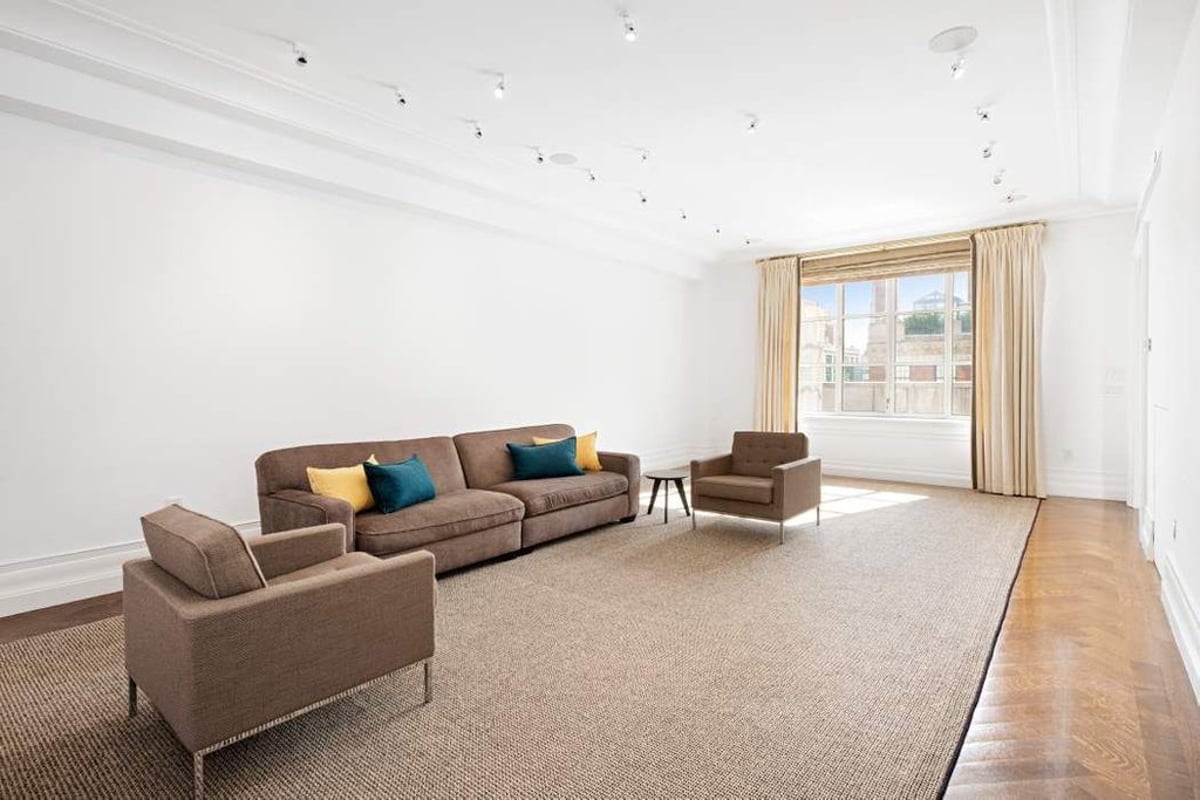 Photo for 135 East 79th Street - 135 East 79th Street Condominium in Upper East Side, Manhattan