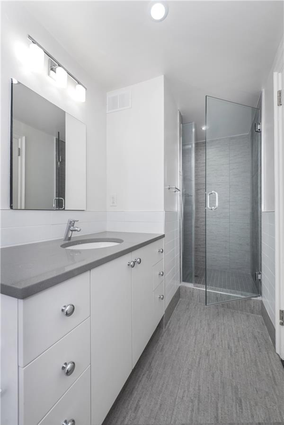 Photo for 227 East 57th Street - 227 East 57th Street Cooperative in Midtown East, Manhattan