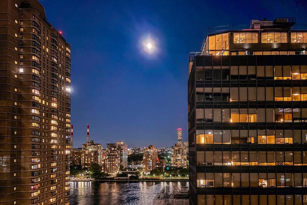 Photo for The Park Sutton - 440 East 62nd Street Cooperative in Upper East Side, Manhattan