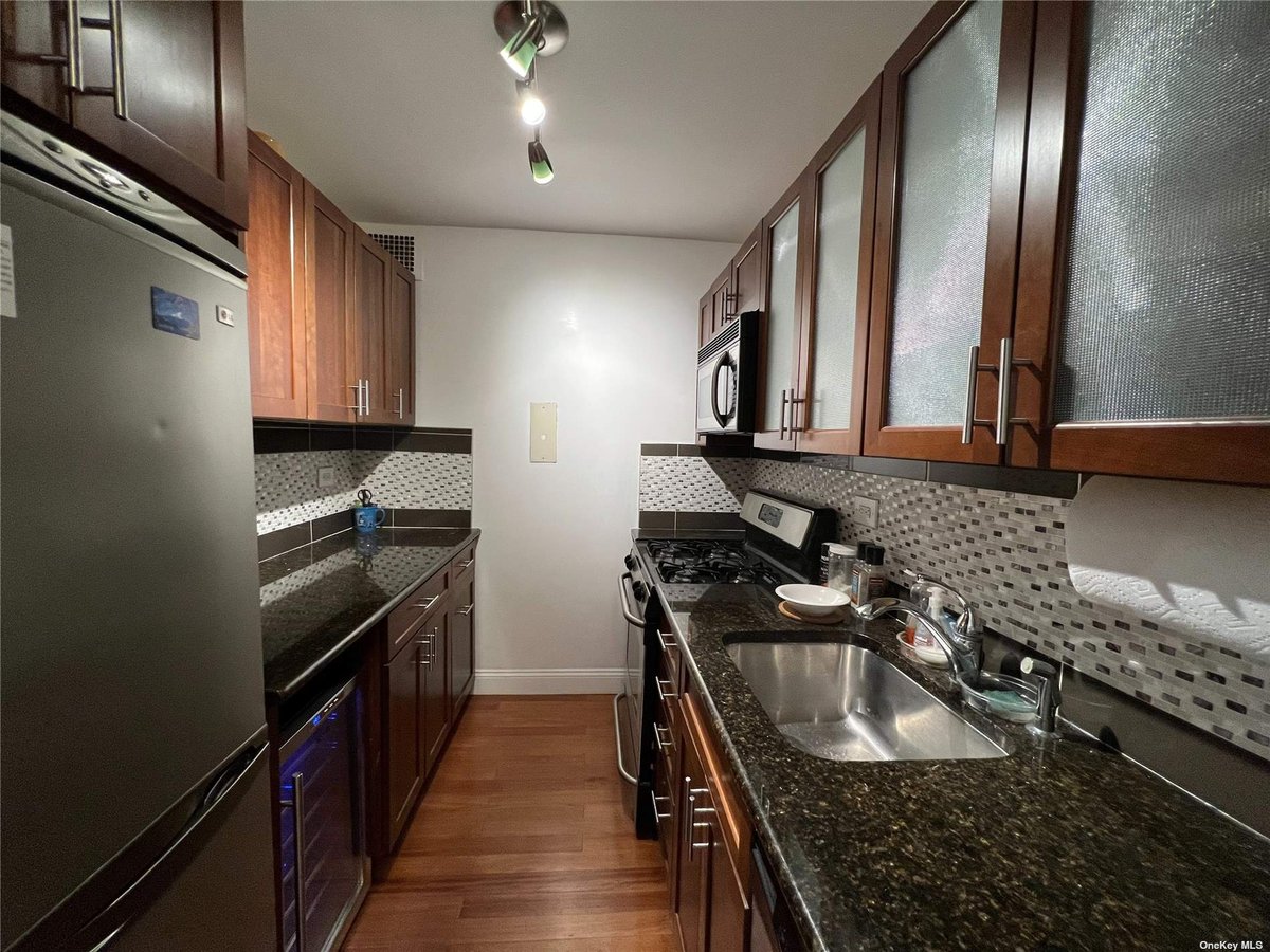 Photo for Lincoln Towers - 150 West End Avenue Condominium in Upper West Side, Manhattan