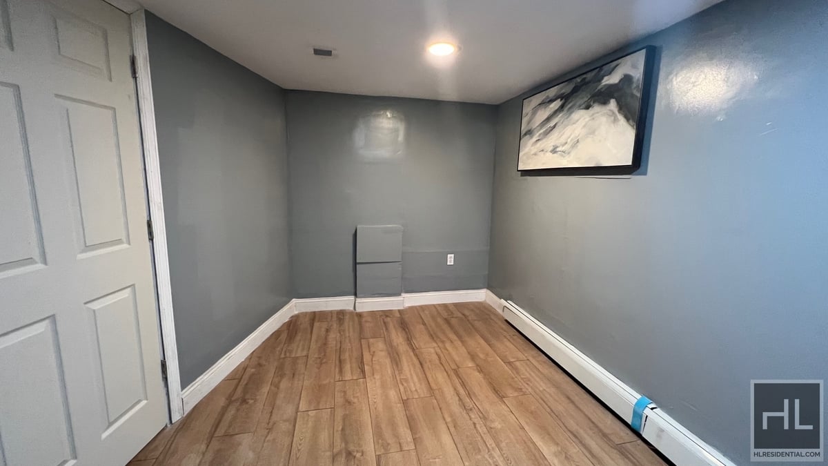 LARGE ROOM FOR RENT BROOKLYN AVENUE/ PRIME EAST FLATBUSH Rental NYC