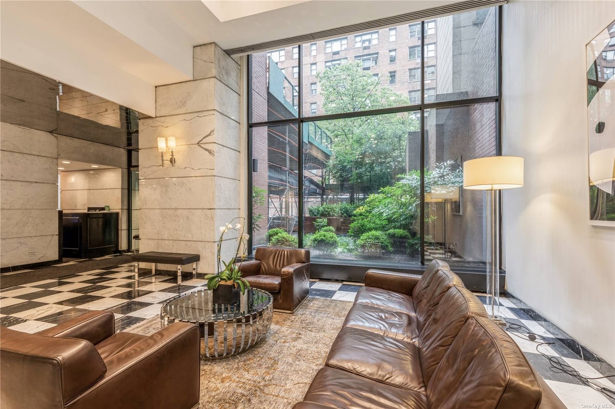 Photo for The Paladin - 300 East 62nd Street Condominium in Upper East Side, Manhattan