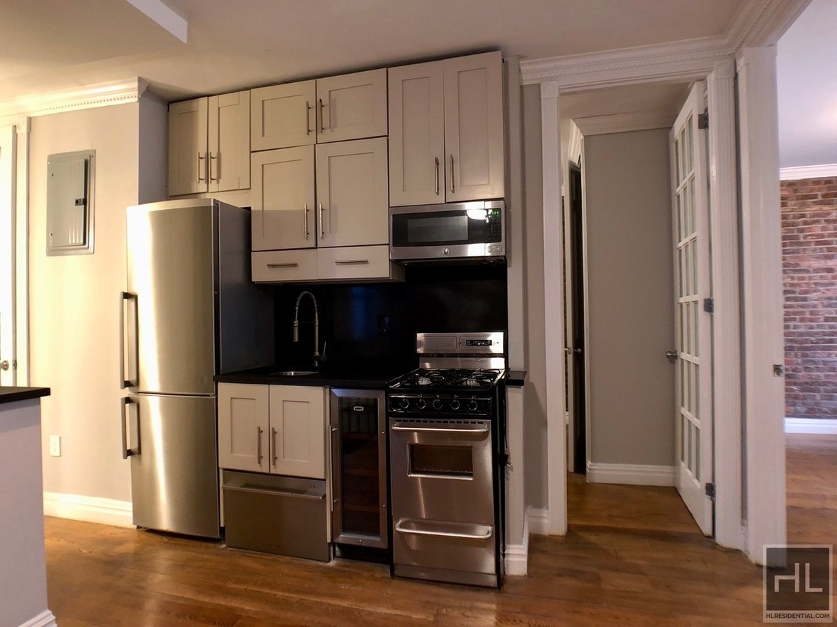 Photo for 325 Fifth Avenue - 325 Fifth Avenue Condominium in Murray Hill, Manhattan