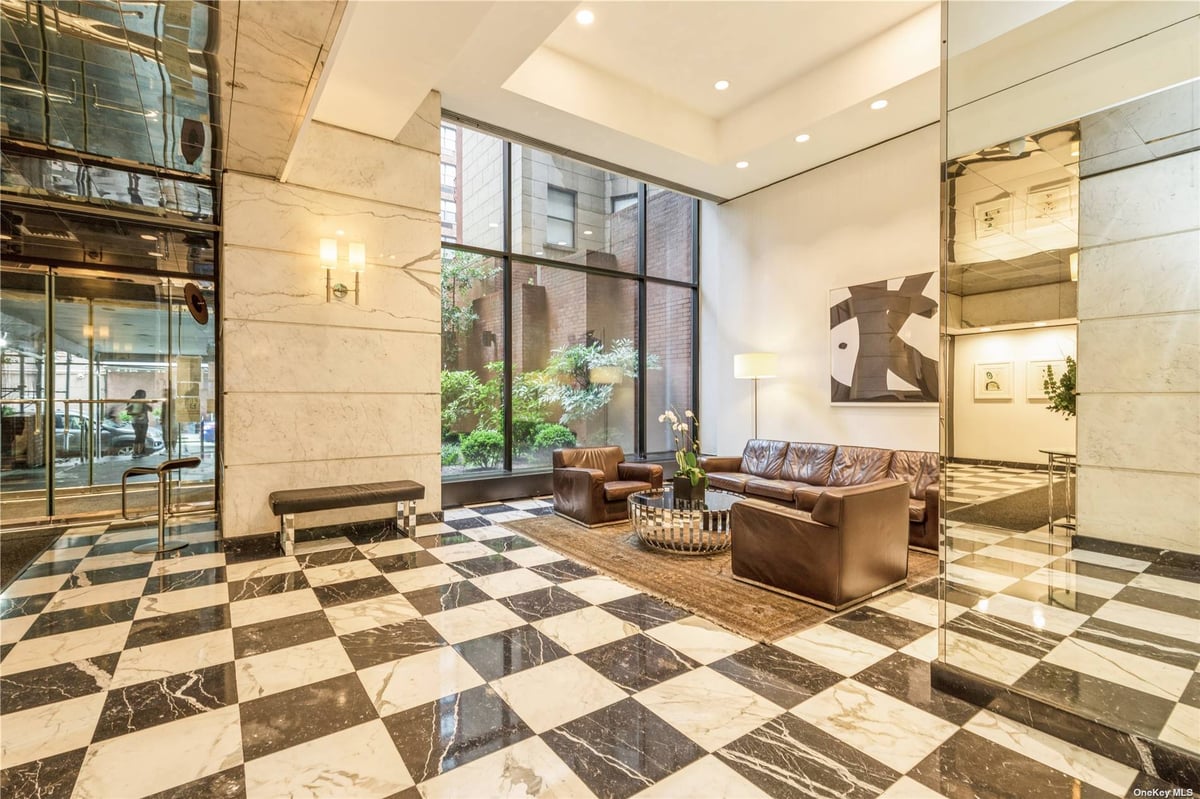 Photo for The Paladin - 300 East 62nd Street Condominium in Upper East Side, Manhattan