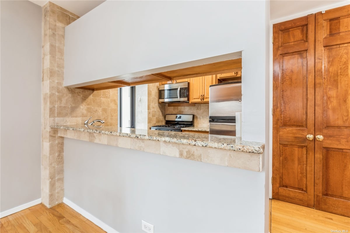 Photo for The Paladin - 300 East 62nd Street Condominium in Upper East Side, Manhattan