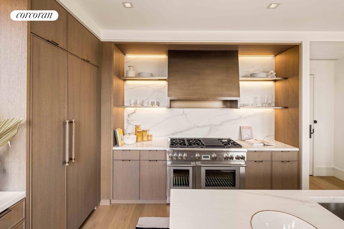 Photo for Flatiron House - 39 West 23rd Street Condominium in Flatiron, Manhattan