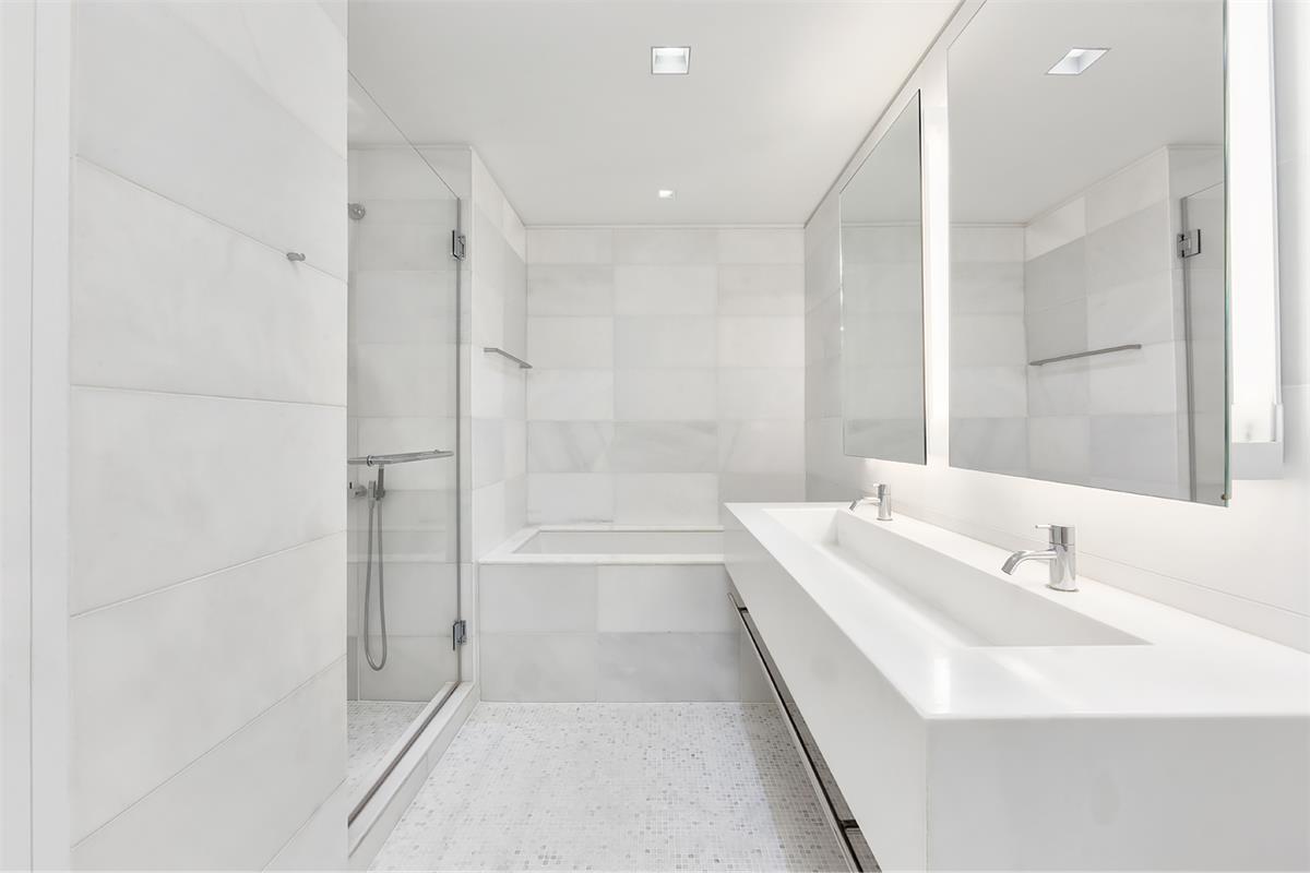 Photo for The Laurel - 400 East 67th Street Condominium in Upper East Side, Manhattan