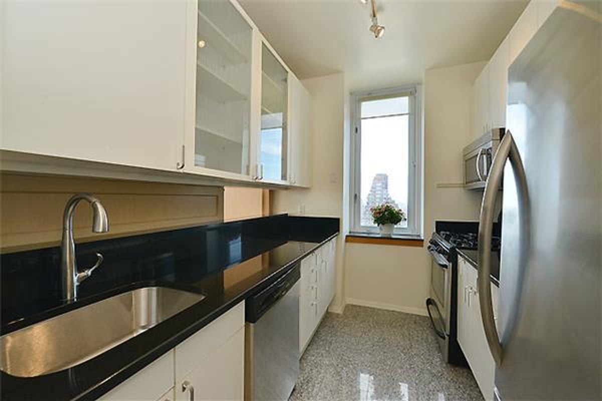 Photo for The Belaire - 524 East 72nd Street Condominium in Upper East Side, Manhattan