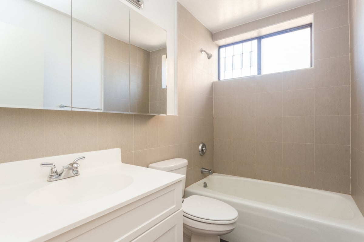 Photo for 344 East 63rd - 344 East 63rd Street Rental Building in Lenox Hill, Manhattan