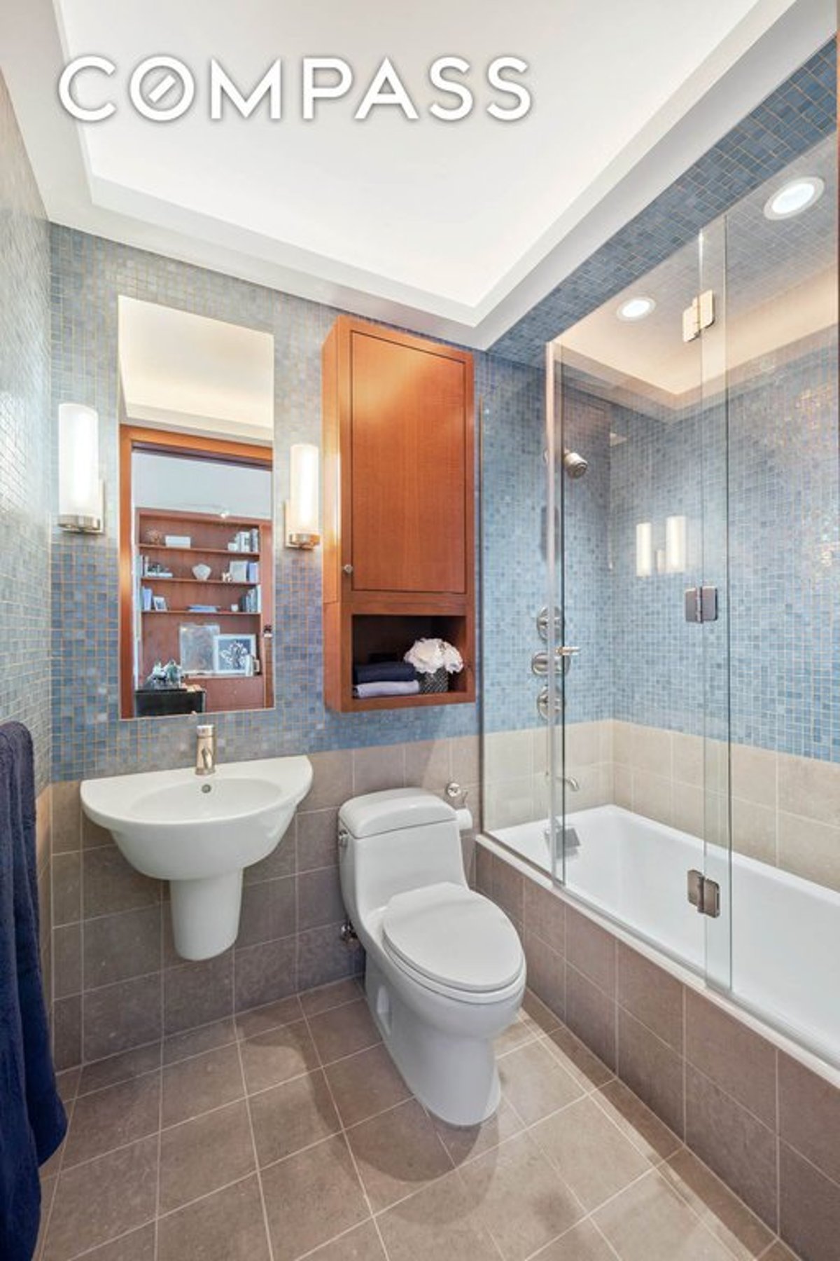 Photo for 200 East 69th Street - 200 East 69th Street Condominium in Upper East Side, Manhattan