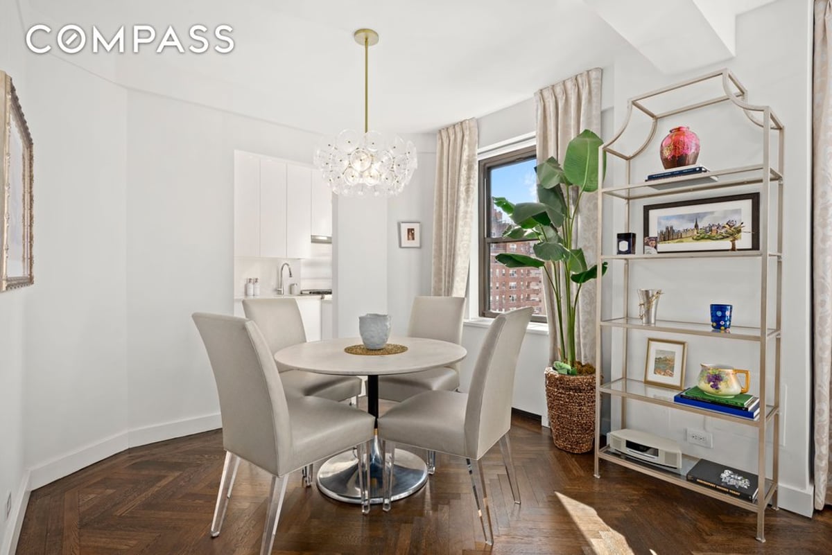 Photo for 50 Park Avenue - 31 East 37th Street Cooperative in Midtown, Manhattan