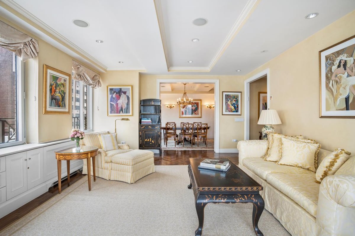 Photo for 1049 5 AVENUE - 1049 5th Avenue Condominium in Upper East Side, Manhattan