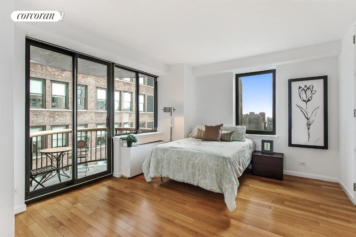 Photo for The Stanford - 45 East 25th Street Condominium in Flatiron, Manhattan