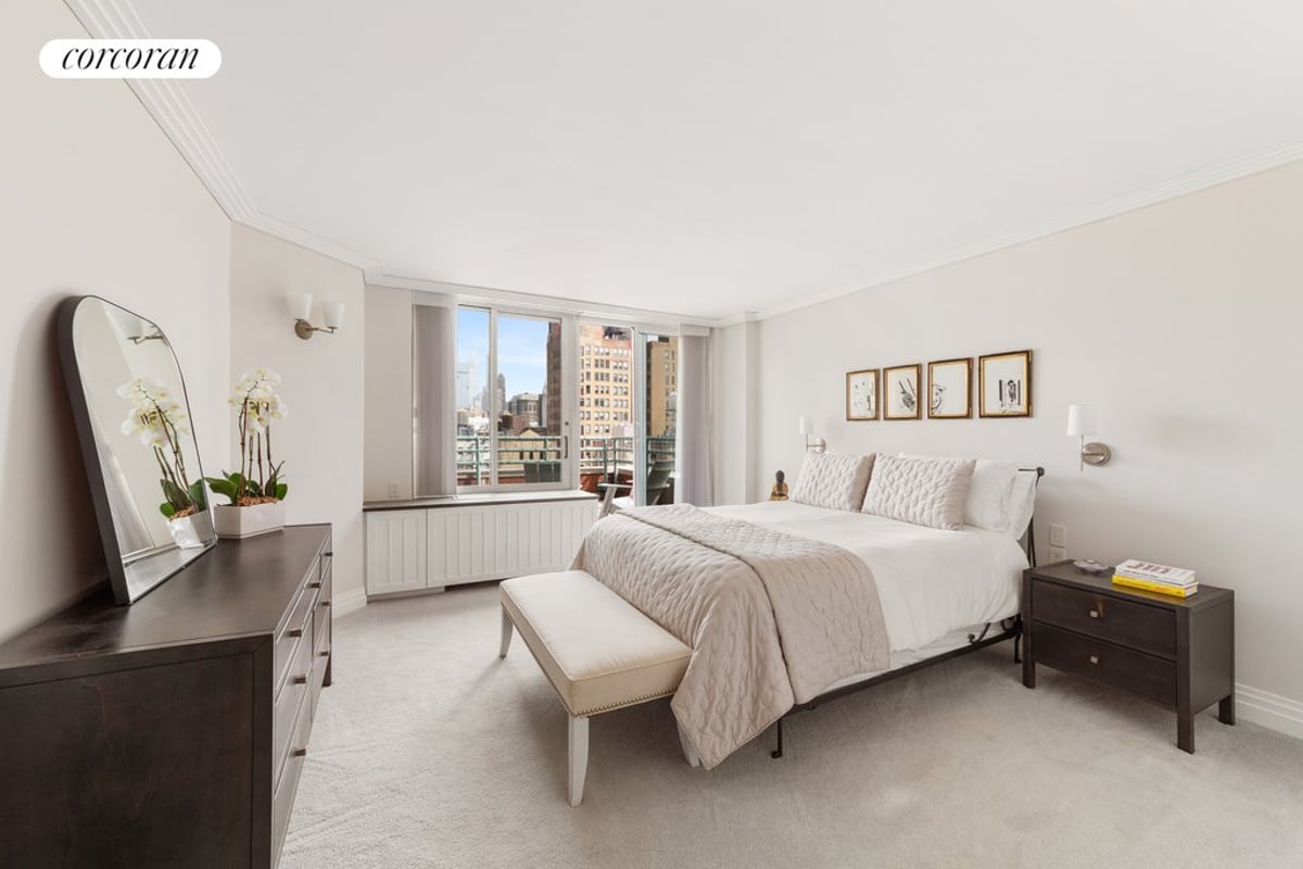 Photo for Grosvenor House - 22 West 15th Street Condominium in Greenwich Village, Manhattan