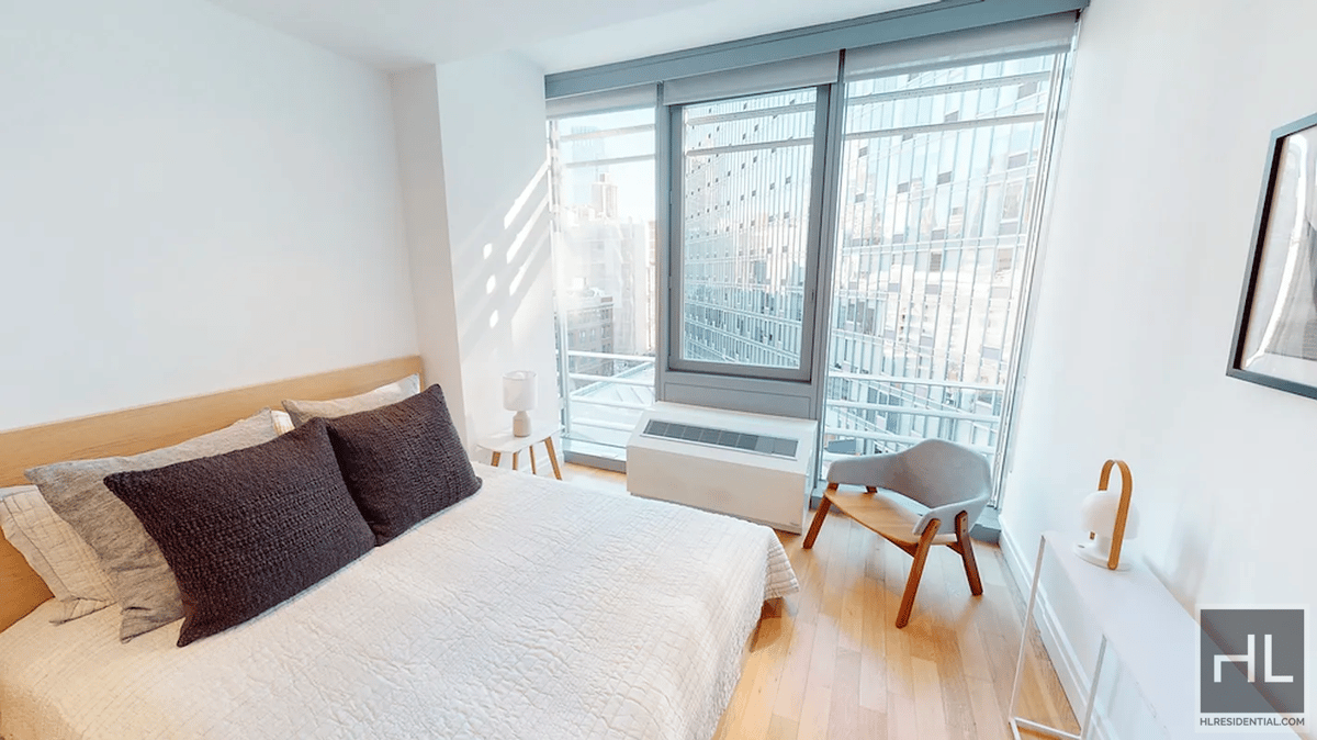 Photo for Mercedes House - 550 West 54th Street Condominium in Hell's Kitchen, Manhattan