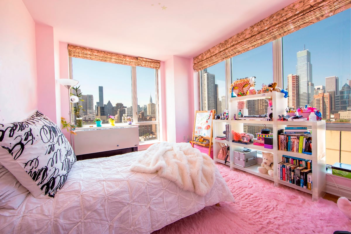 Photo for Bridge Tower Place - 401 East 60th Street Condominium in Upper East Side, Manhattan