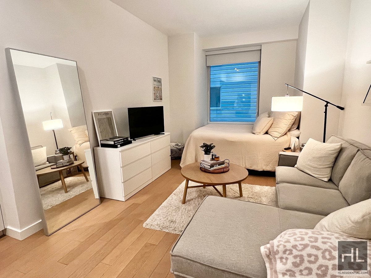 Best Apartment in FIDI!! W+D in unit!! Rooftop Pool!!NO FEE! Rental