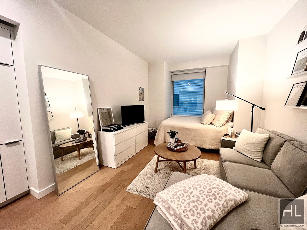 Best Apartment in FIDI!! W+D in unit!! Rooftop Pool!!NO FEE! Rental