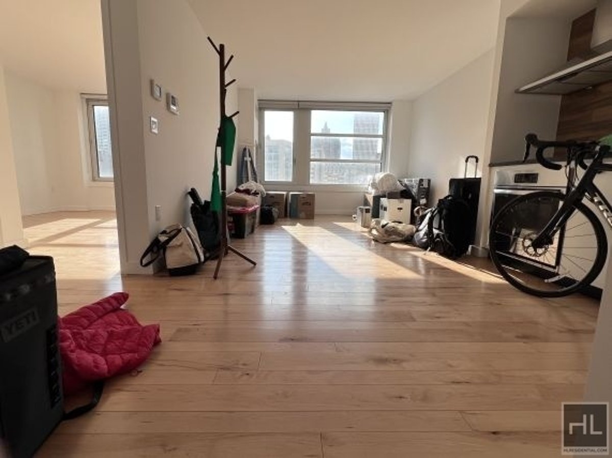 Photo for 85 FLATBUSH AVENUE EXTE - 85 Flatbush Avenue Exte Condominium in Bridge Plaza, Brooklyn