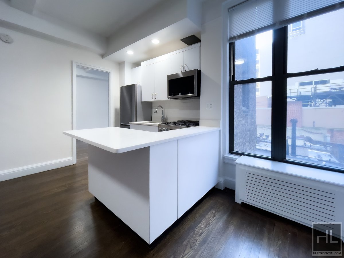 Photo for 140 EAST 46 STREET - 140 East 46th Street Rental Building in Turtle Bay, Manhattan