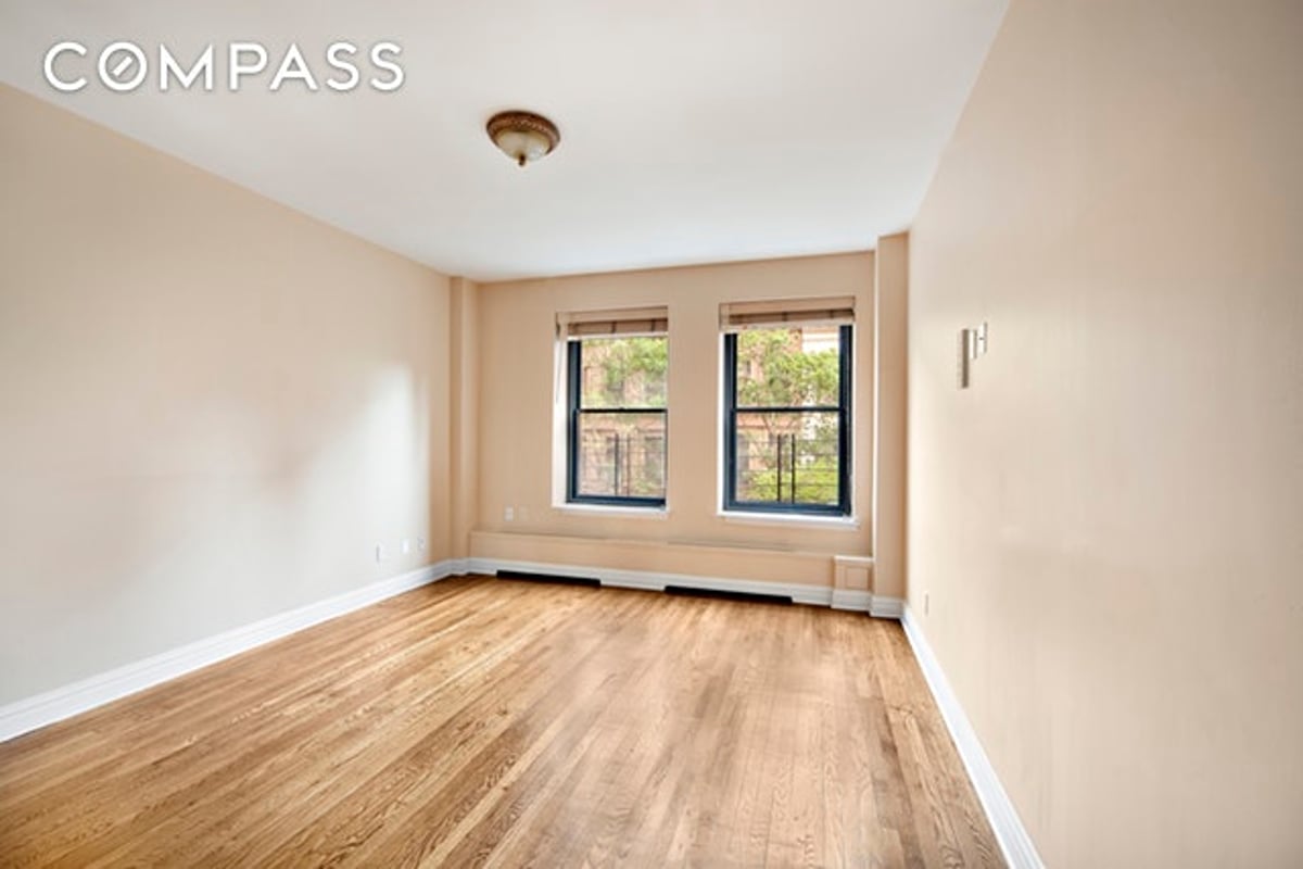 Photo for The Walton - 104 West 70th Street Condominium in Upper West Side, Manhattan