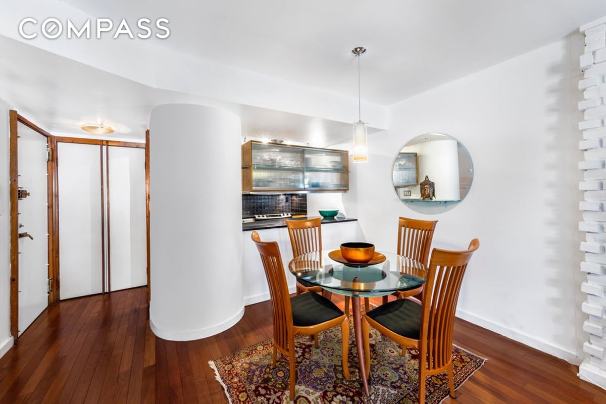 Photo for 260 West 22nd Street - 260 West 22nd Street Cooperative in Chelsea, Manhattan