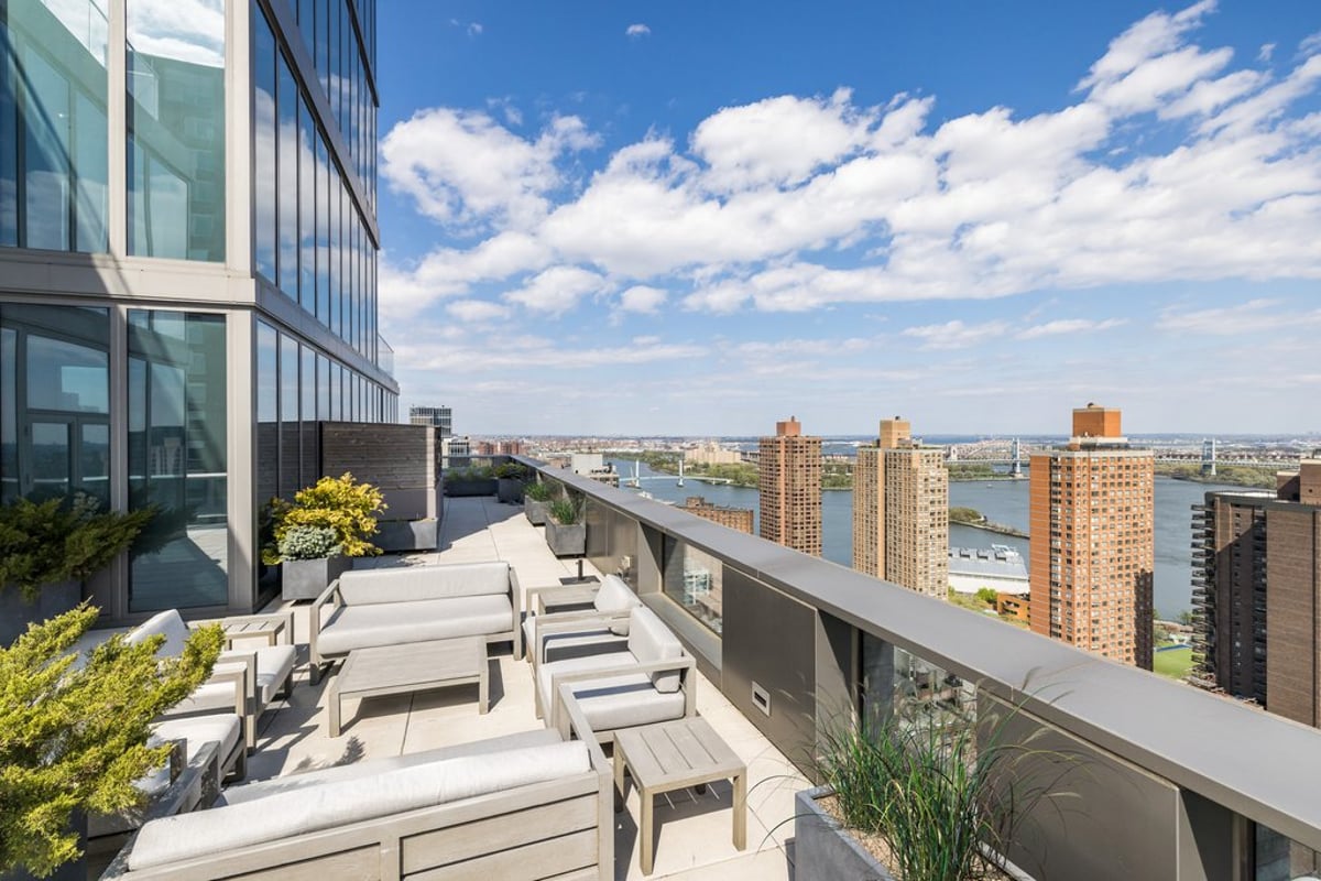 Photo for Citizen 360 - 1711 1St Avenue Condominium in Yorkville, Manhattan